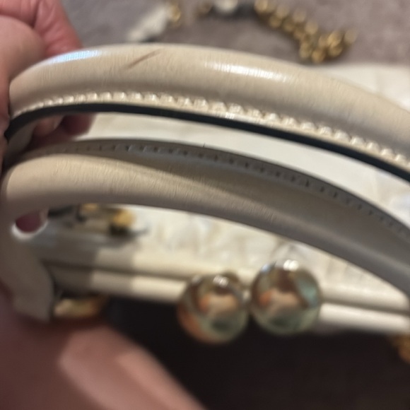 Elegant White Quilted Handbag Marc Jacob’s - Picture 5 of 10